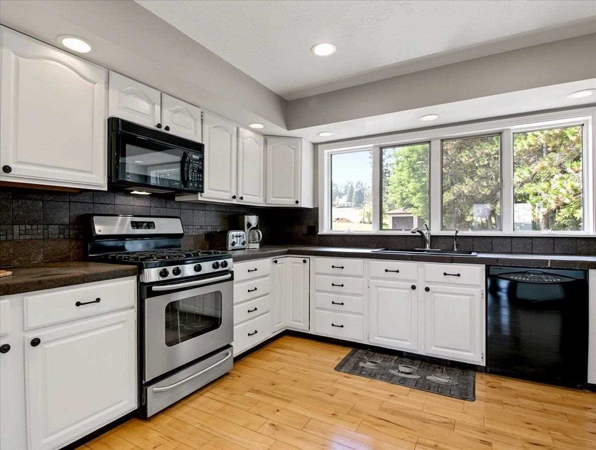 1092 Lacvue Drive Boyne City MI 49712