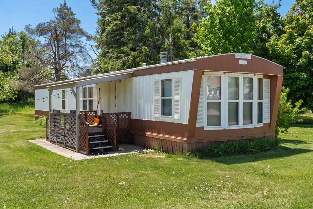 2523 Howard Road Petoskey MI 49770