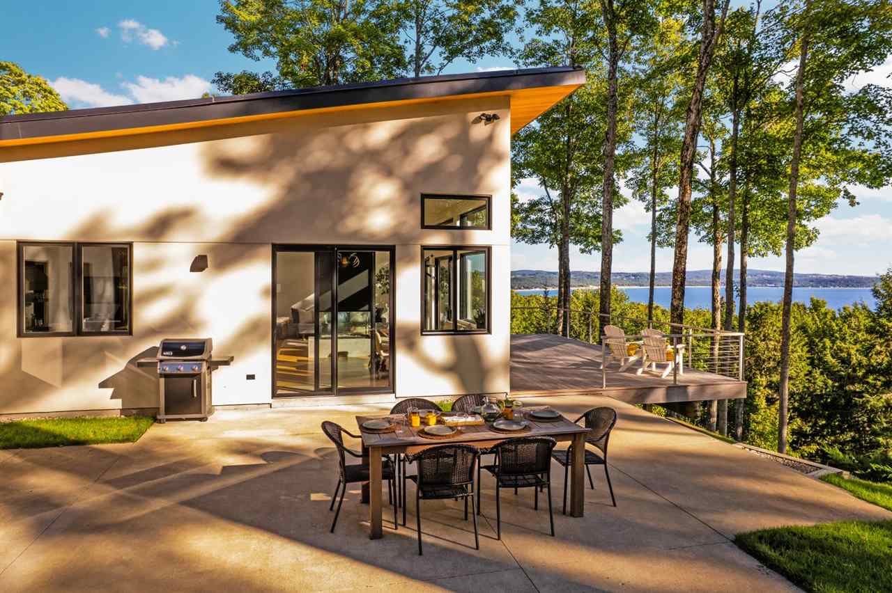 2075 Rivage Drive Harbor Springs MI 49740