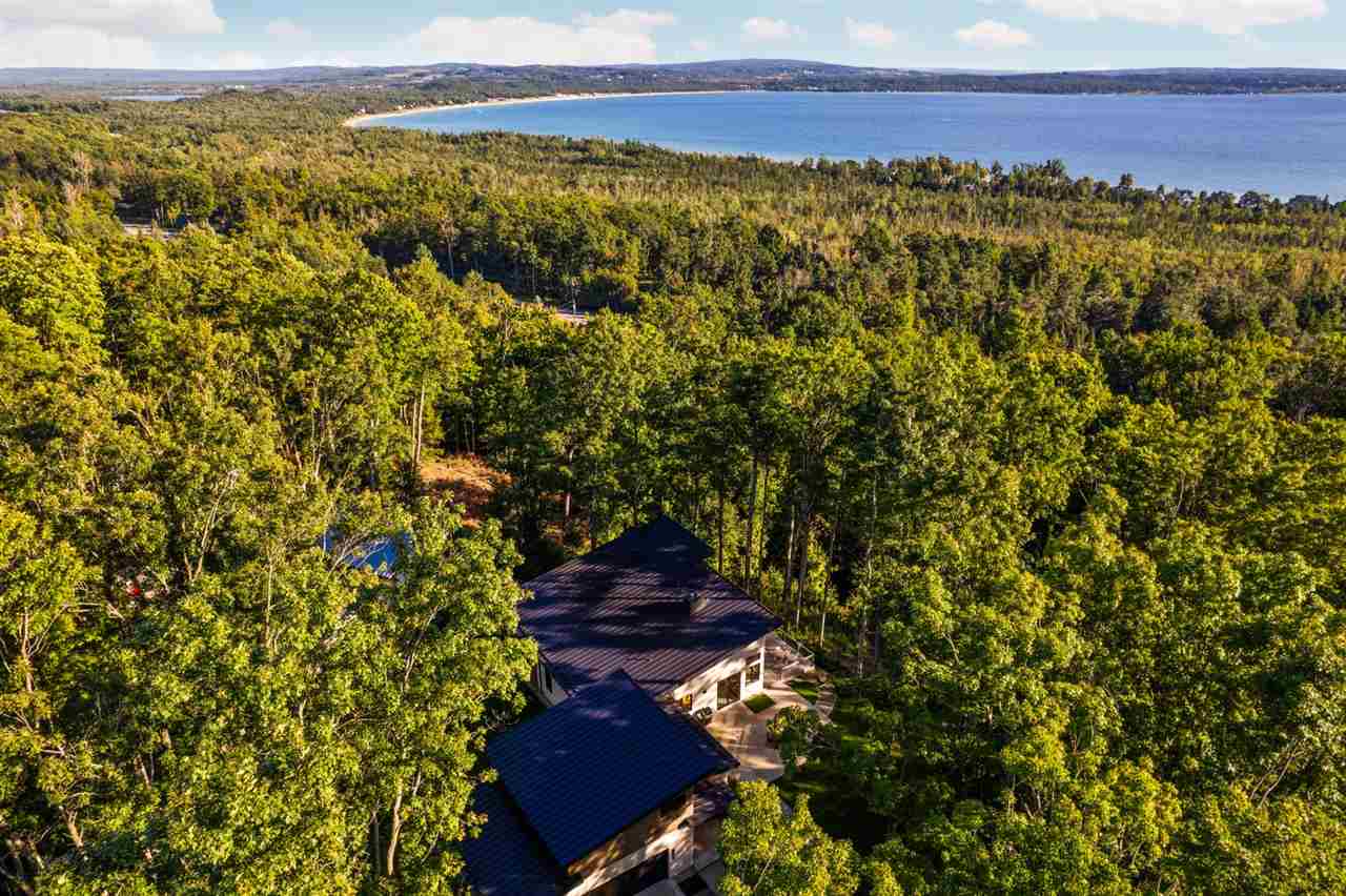 2075 Rivage Drive Harbor Springs MI 49740