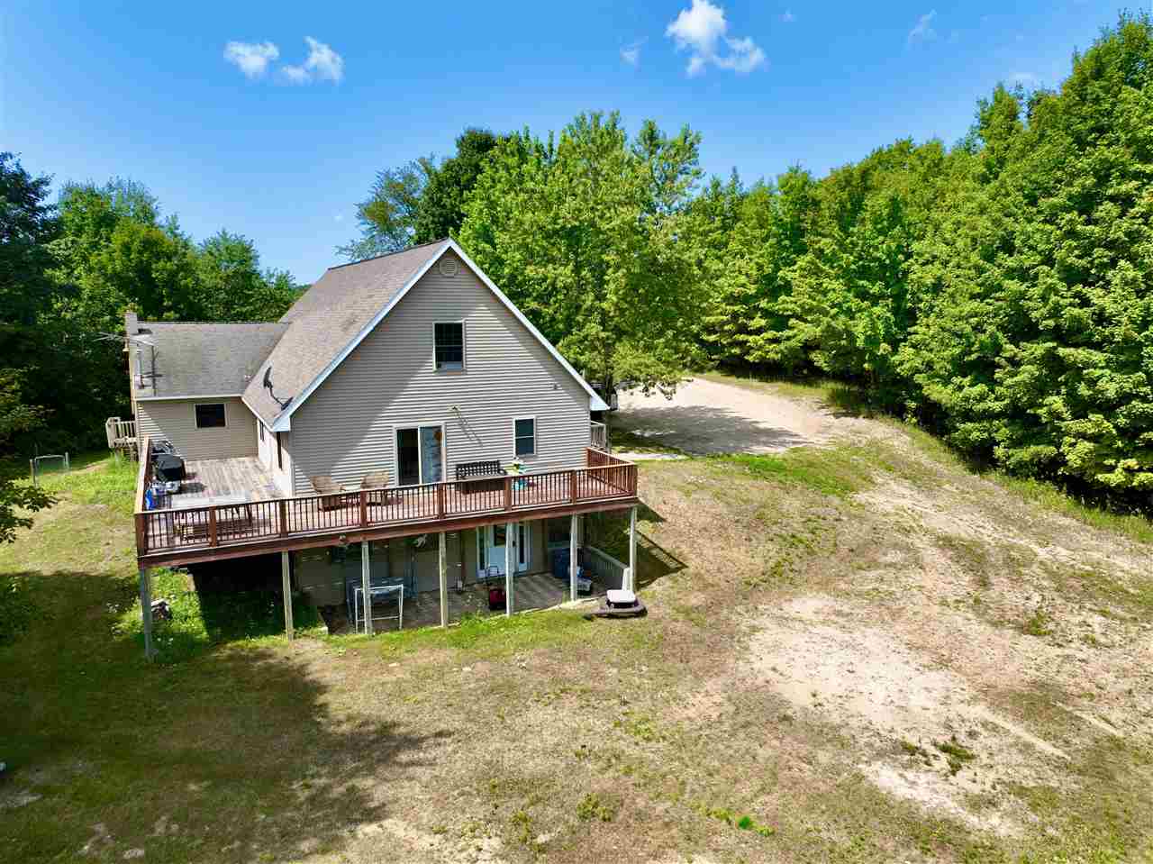 2780 Mountain Road East Jordan MI 49727