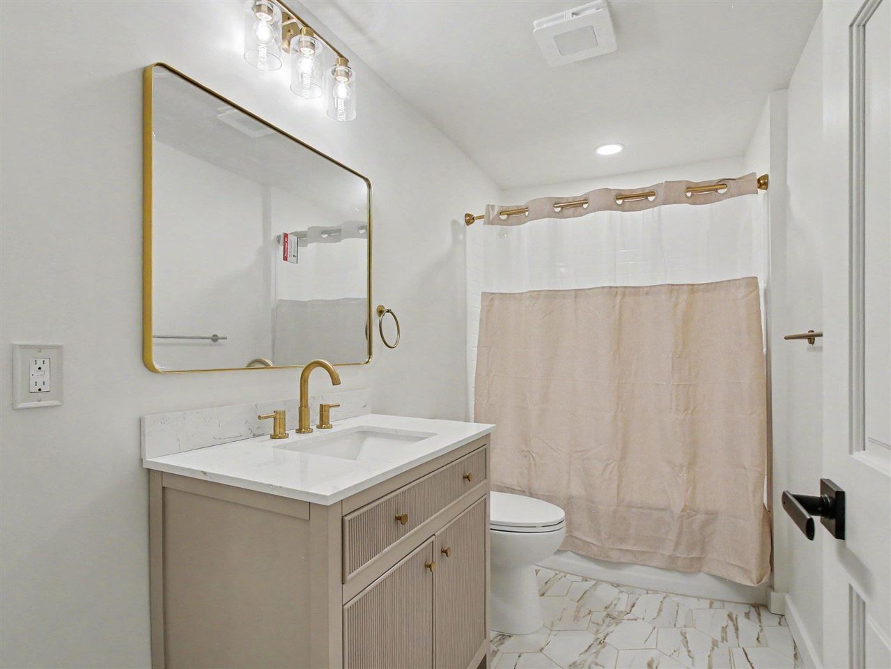 6807 Hillside Drive Harbor Springs MI 49740