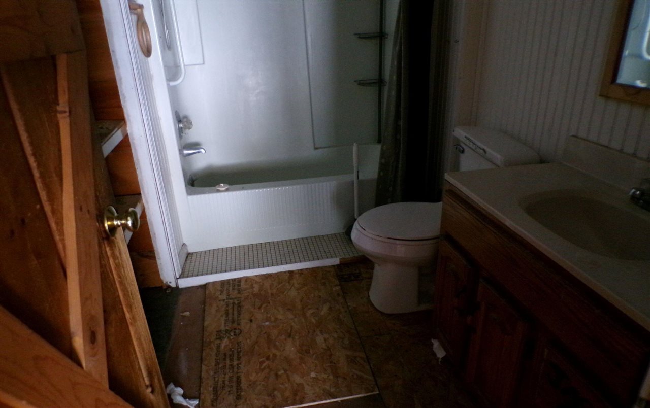 975 W Bear Lake NE Kalkaska MI 49646