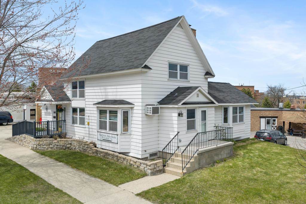 602 Jackson Street Petoskey MI 49770