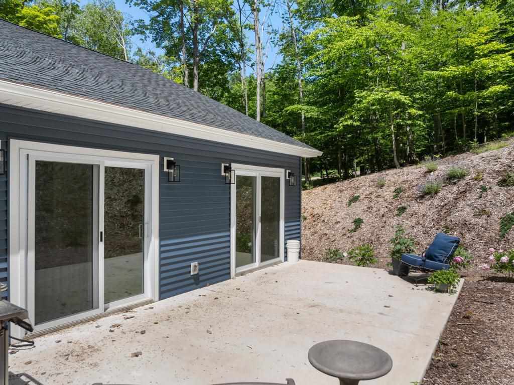 3135 & 3119 Depew Road Petoskey MI 49770