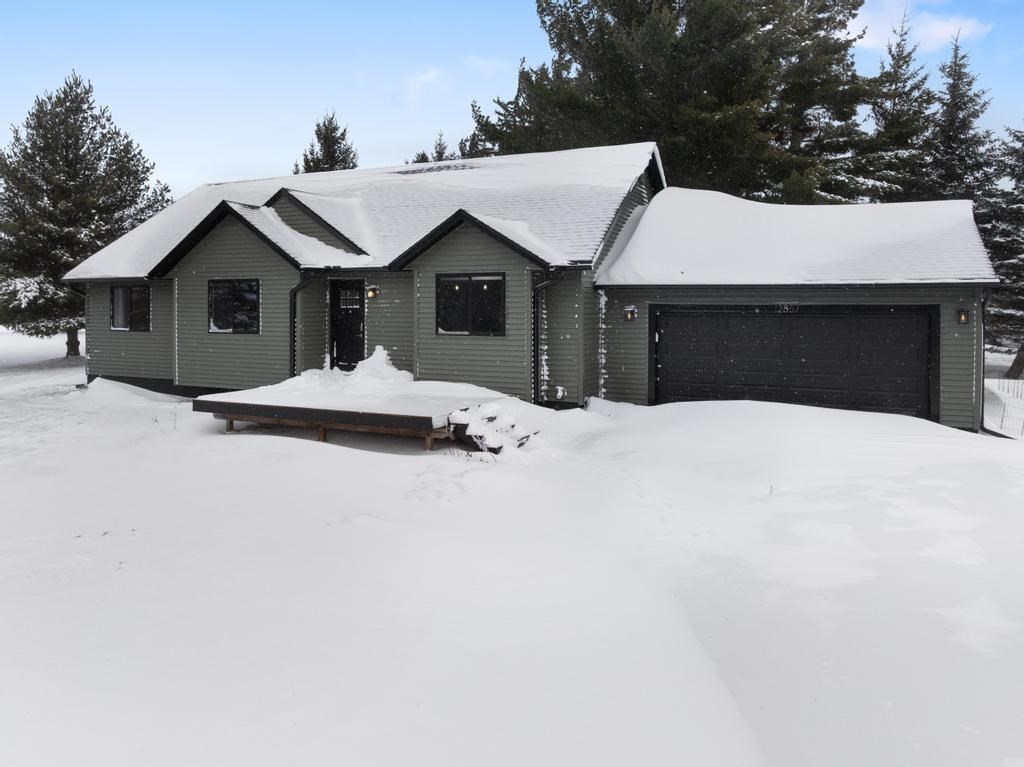 12857 Castle Pines Lane Charlevoix MI 49720-9557