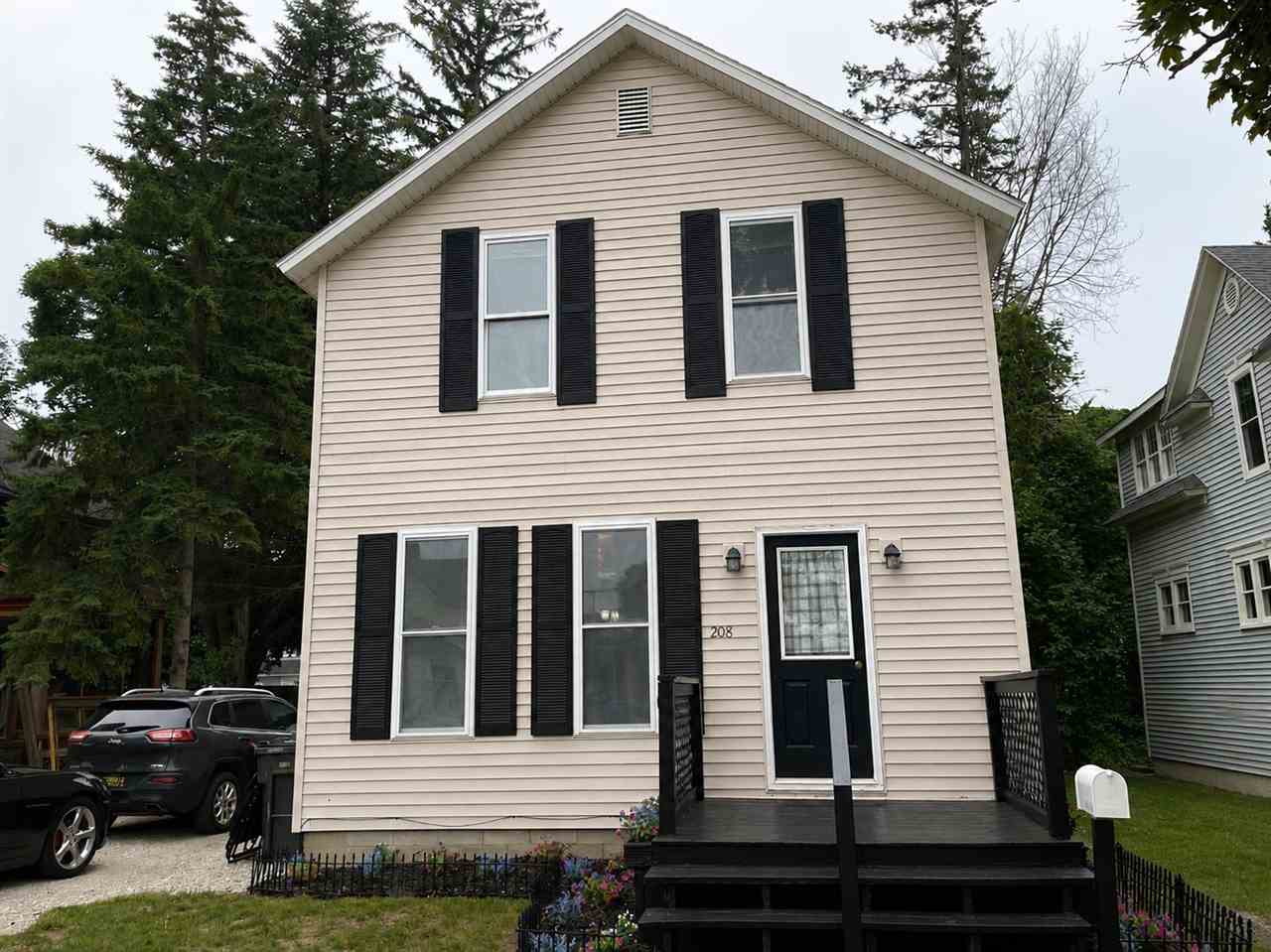 208 S Bailey Street Cheboygan MI 49721