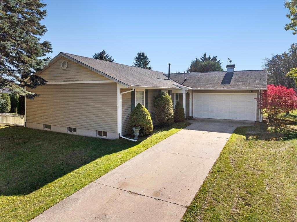 1002 Street Johns Drive Charlevoix MI 49720