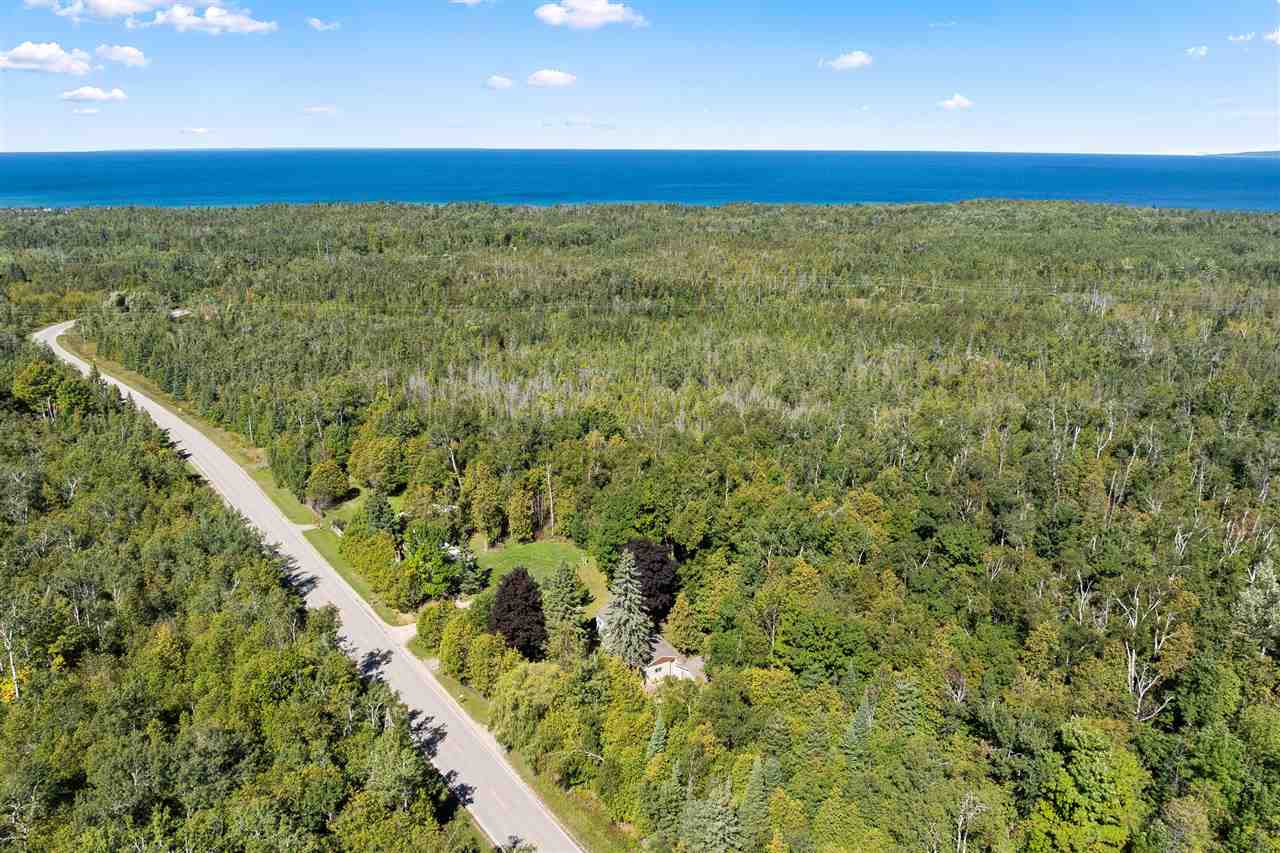 10262 Burgess Road Charlevoix MI 49720-9015