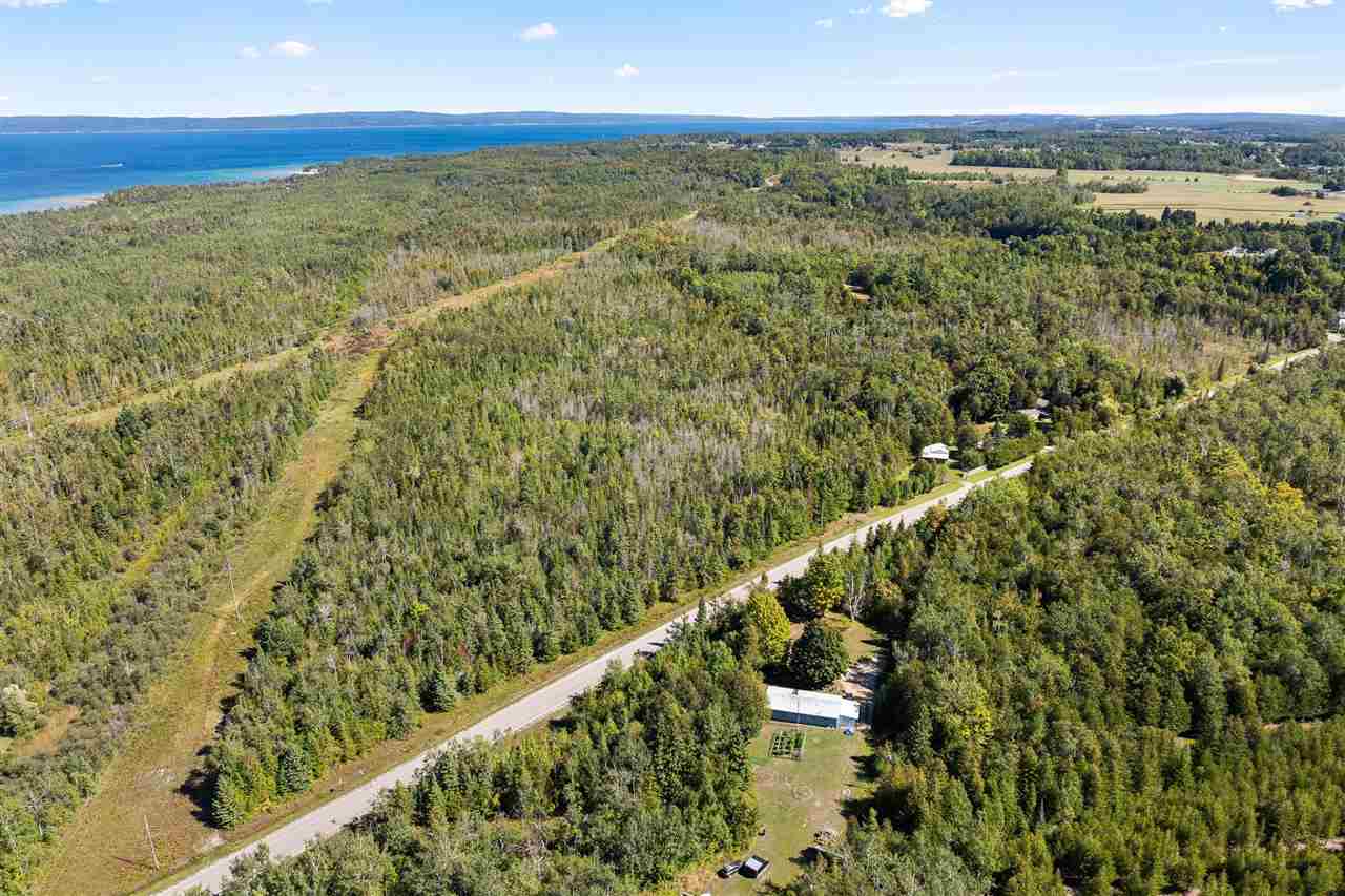 10262 Burgess Road Charlevoix MI 49720-9015