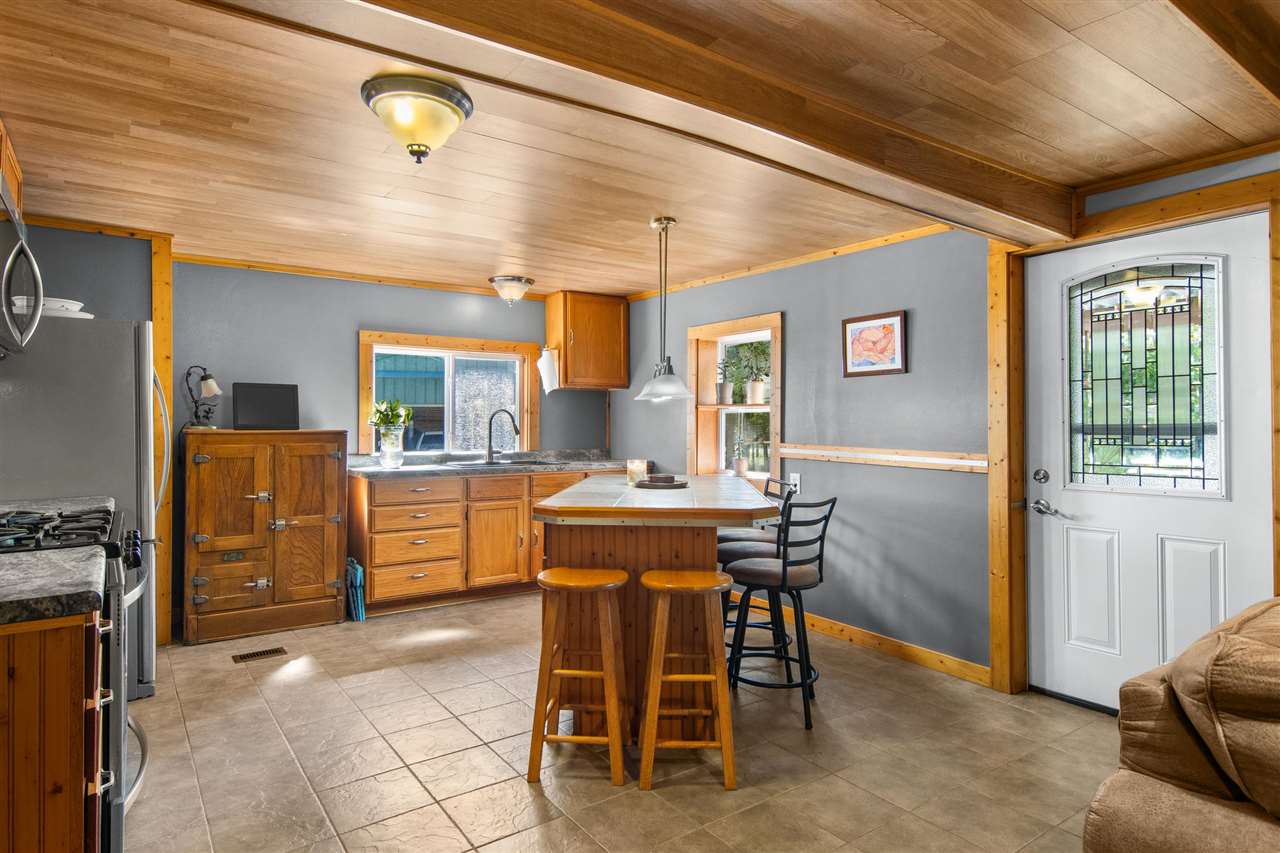 10262 Burgess Road Charlevoix MI 49720-9015