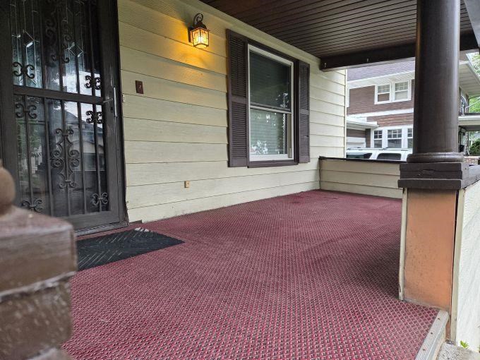 208 Smith Avenue Lansing MI 48910