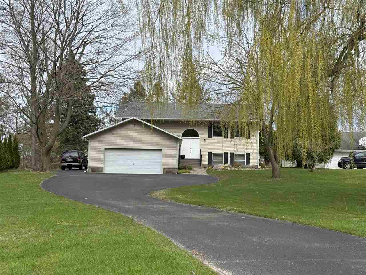 290 Lincoln Place Petoskey MI 49770