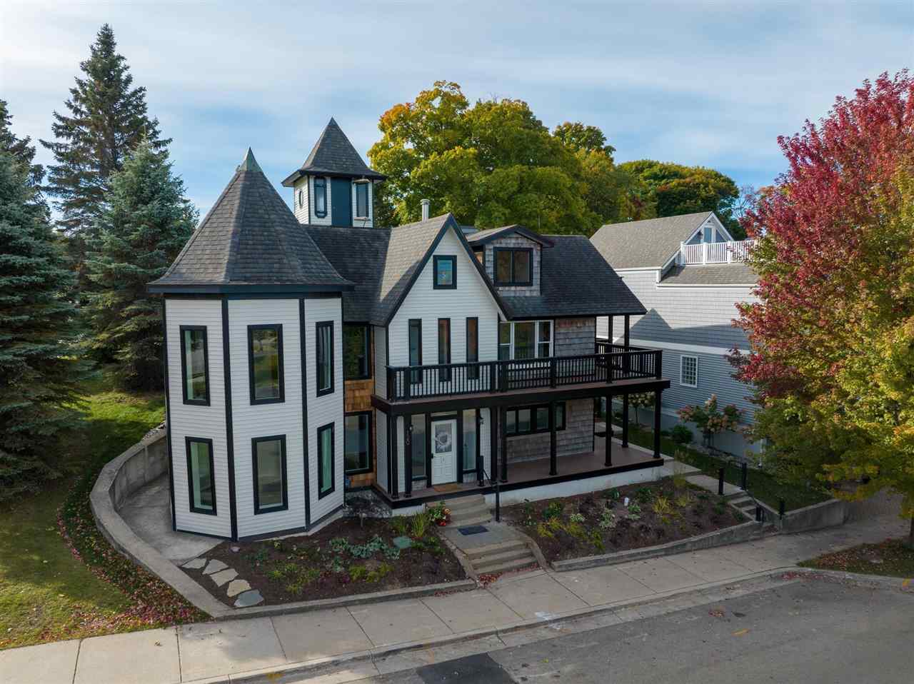 120 E Lake Petoskey MI 49770