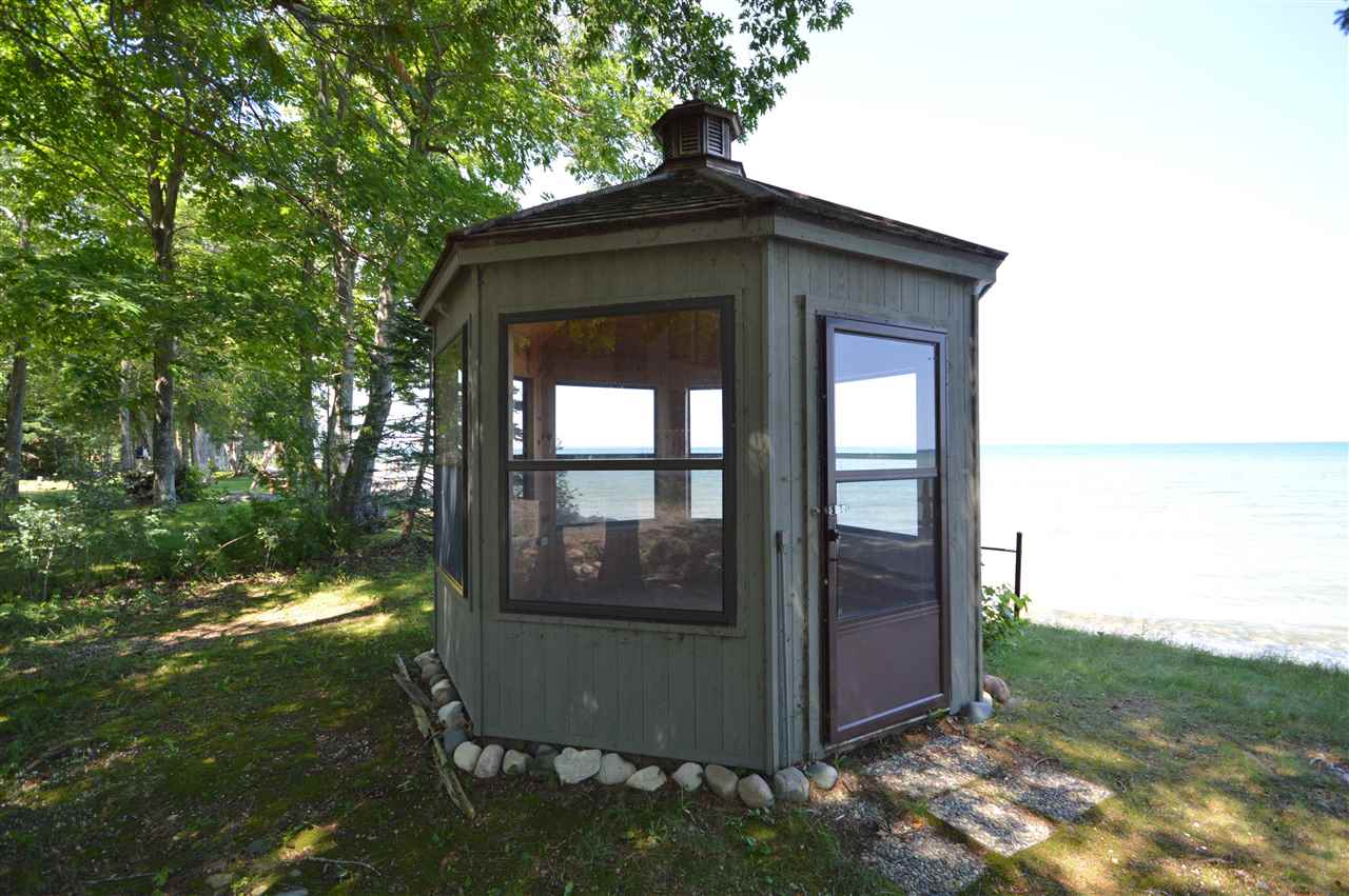 8751 Cordwood Trail Cheboygan MI 49721