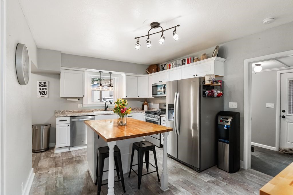 1217 Atkins Petoskey MI 49770