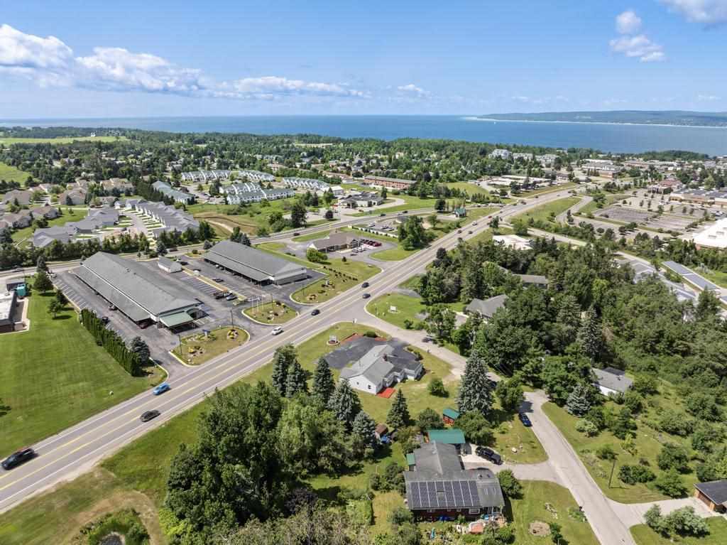 1414 Kilborn Drive Petoskey MI 49770