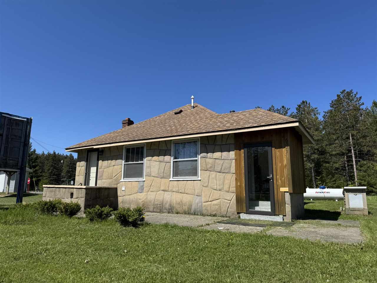 6325 Paradise Trail Carp Lake MI 49718