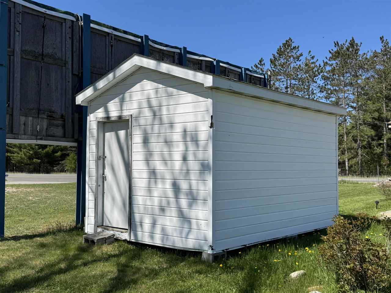 6325 Paradise Trail Carp Lake MI 49718