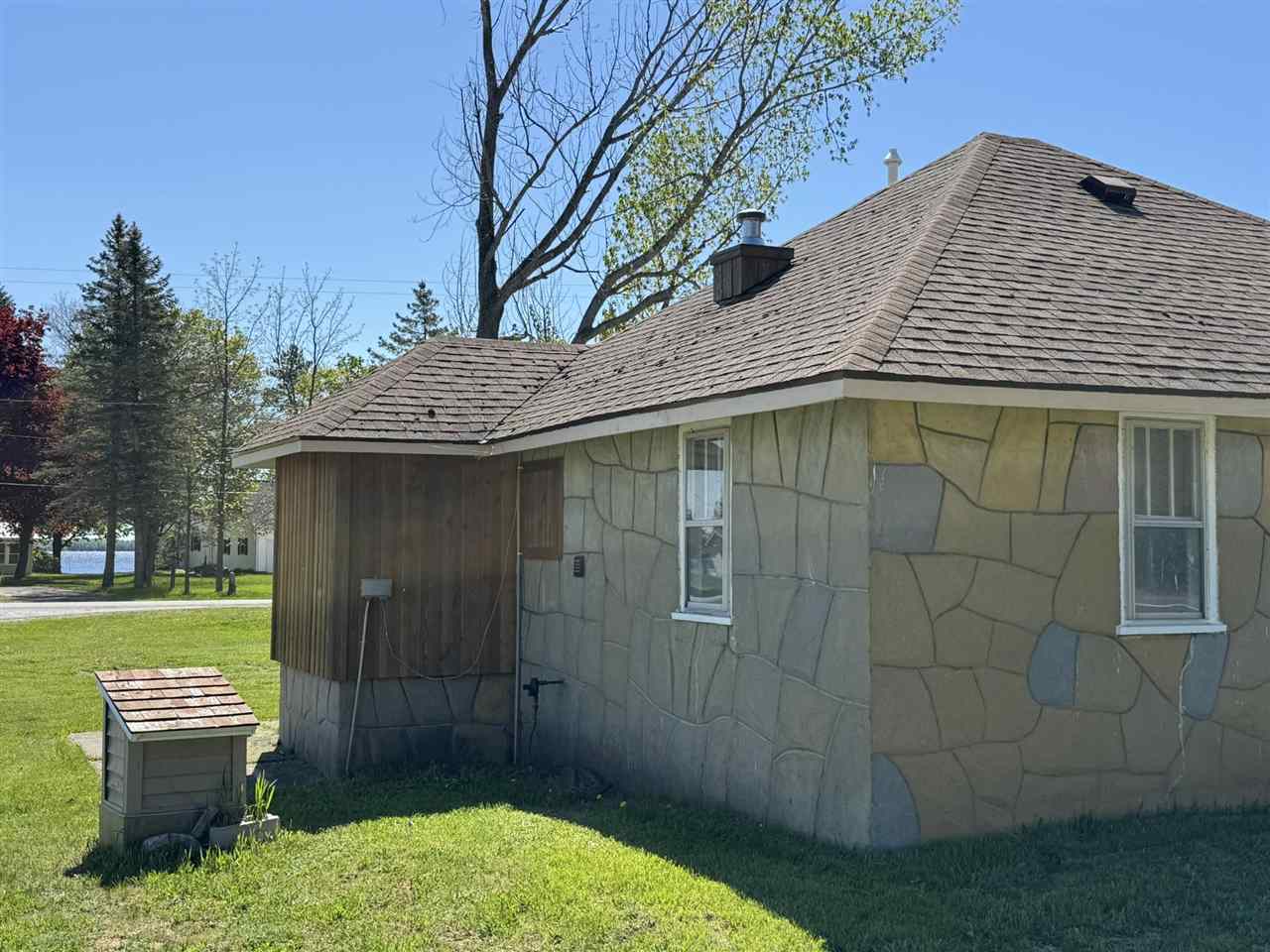 6325 Paradise Trail Carp Lake MI 49718