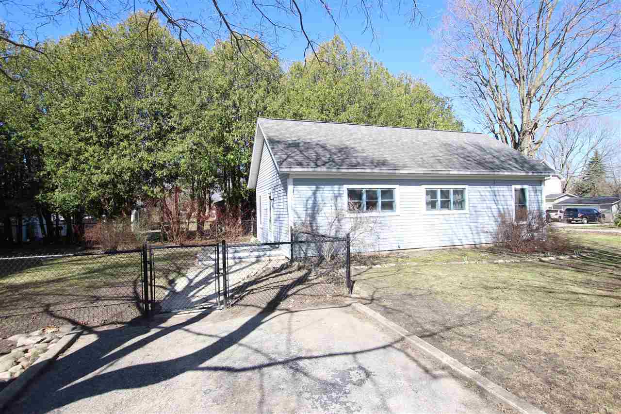 400 W Upright Street Charlevoix MI 49720-0000