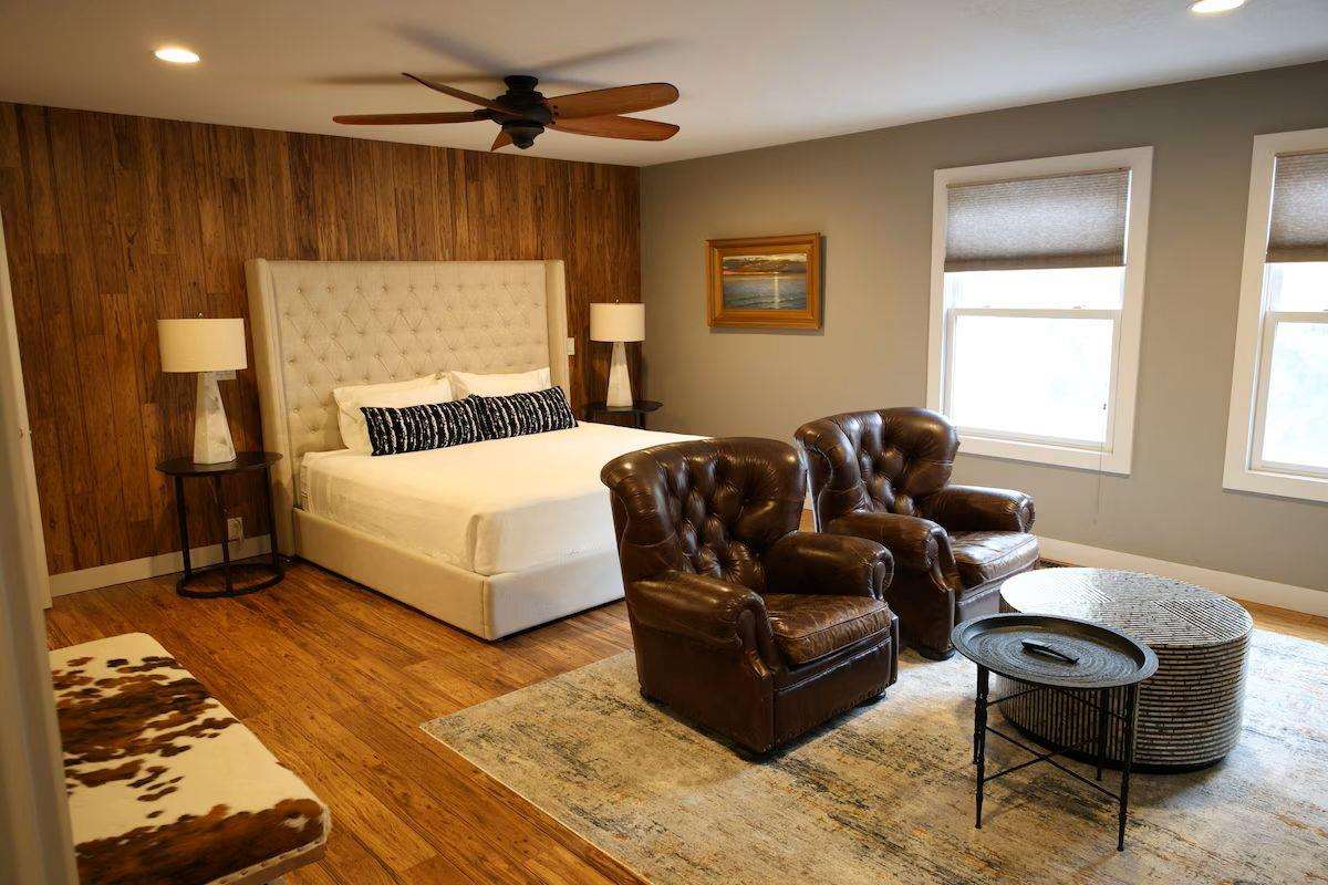 152 & 138 W Third Street Harbor Springs MI 49740