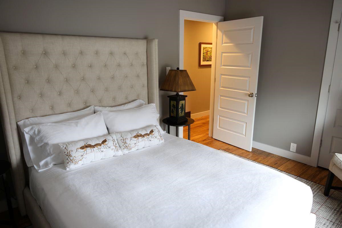 152 & 138 W Third Street Harbor Springs MI 49740
