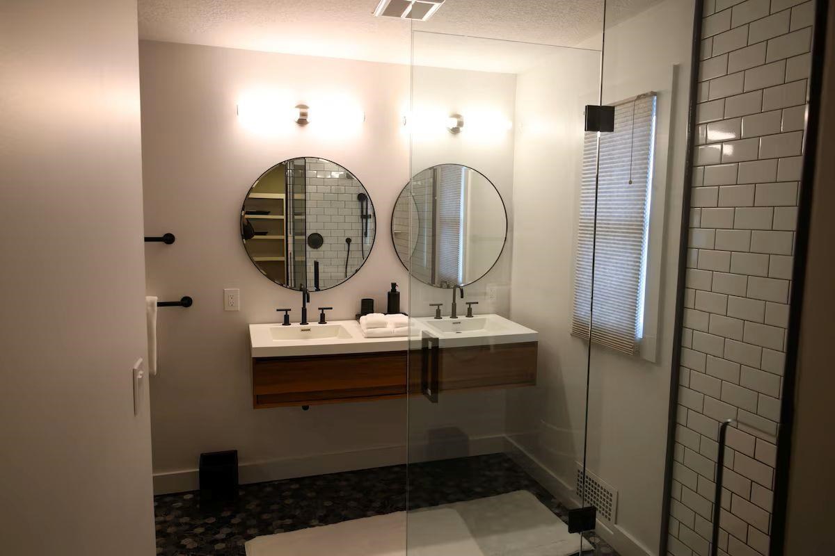 152 & 138 W Third Street Harbor Springs MI 49740
