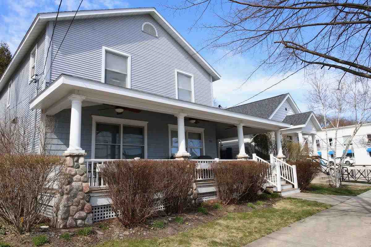 152 & 138 W Third Street Harbor Springs MI 49740