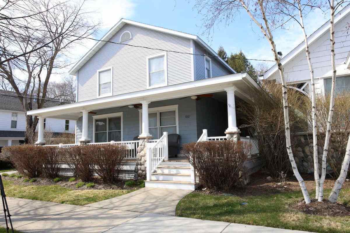 152 & 138 W Third Street Harbor Springs MI 49740