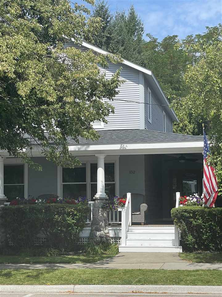 152 & 138 W Third Street Harbor Springs MI 49740