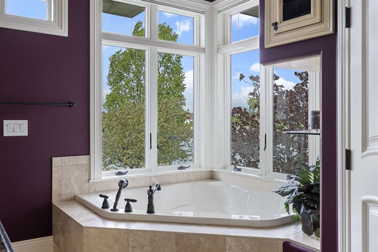 1439 Lindburgh Lane Cheboygan MI 49721