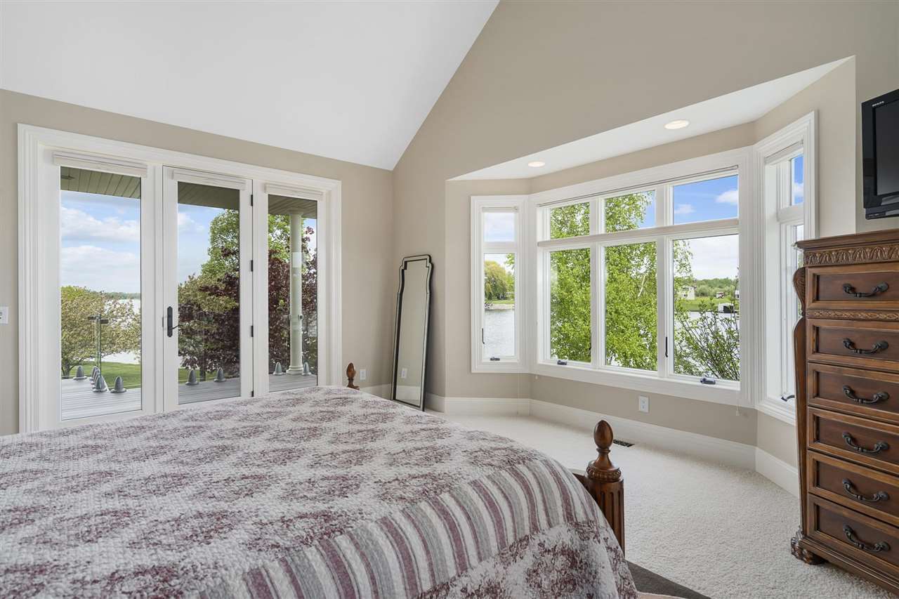 1439 Lindburgh Lane Cheboygan MI 49721