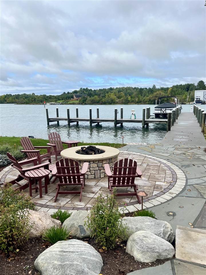 1439 Lindburgh Lane Cheboygan MI 49721