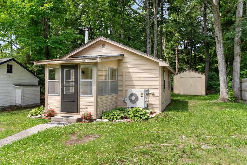 10295 Lakeview Road Carp Lake MI 49718