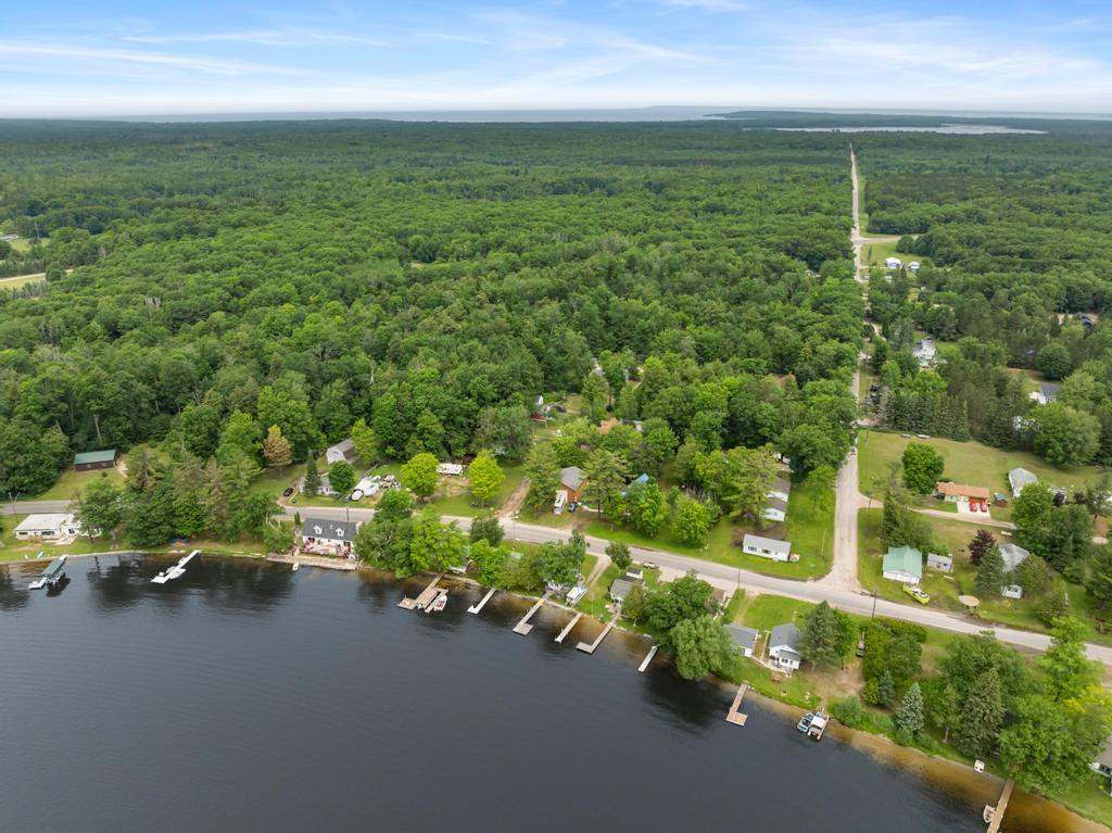10295 Lakeview Road Carp Lake MI 49718