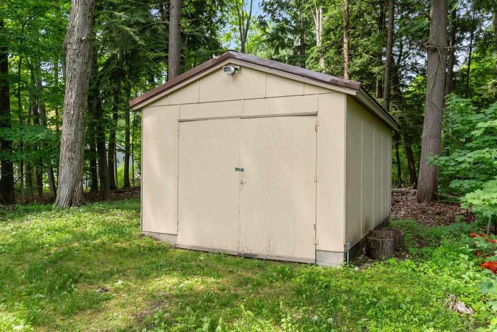 10295 Lakeview Road Carp Lake MI 49718