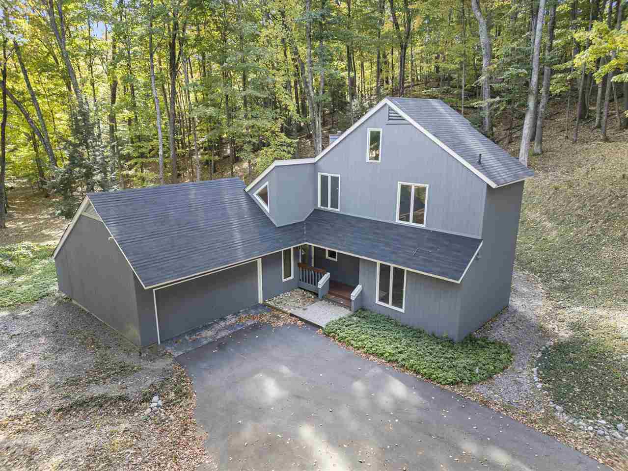 1577 Timber Pass Harbor Springs MI 49740