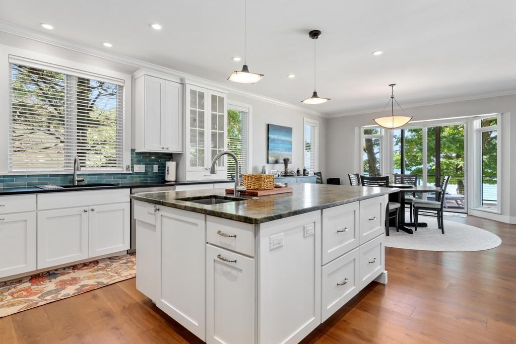 14605 Park Avenue Charlevoix MI 49720