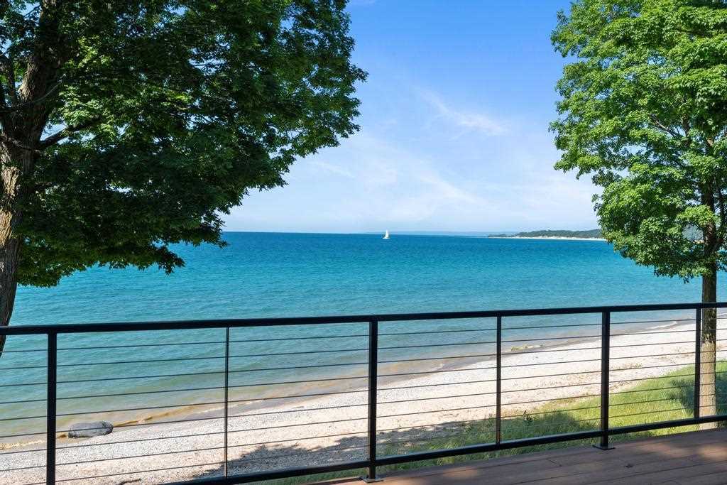 14605 Park Avenue Charlevoix MI 49720