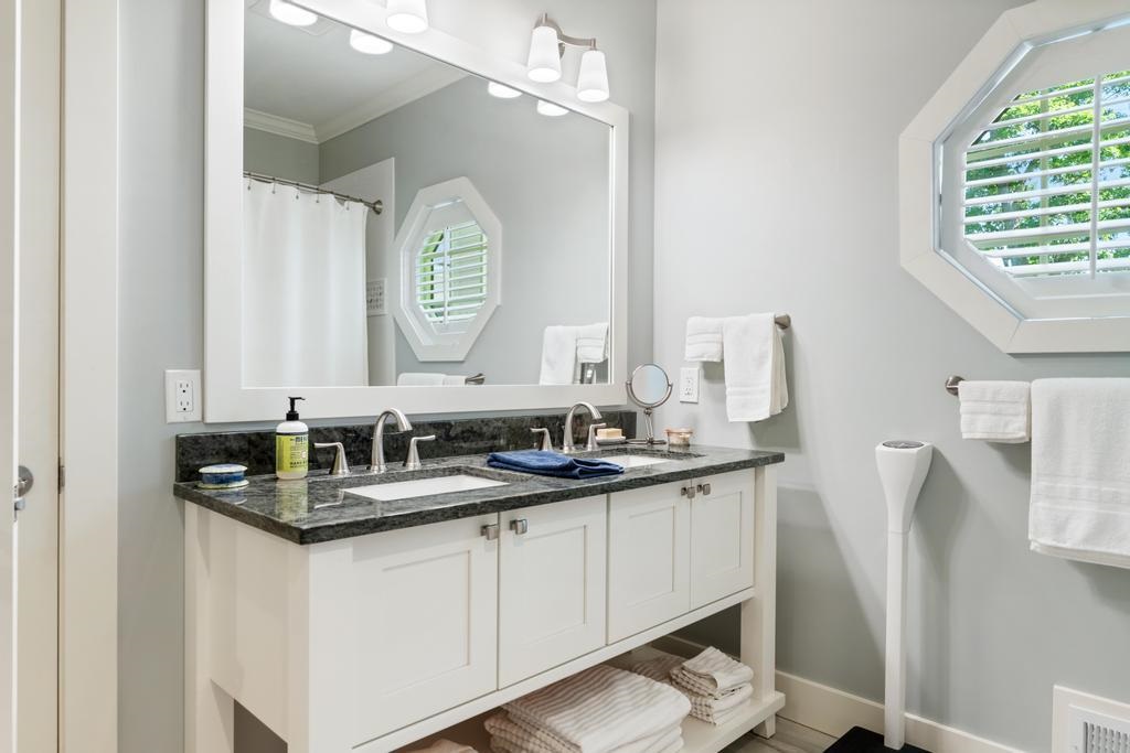 14605 Park Avenue Charlevoix MI 49720