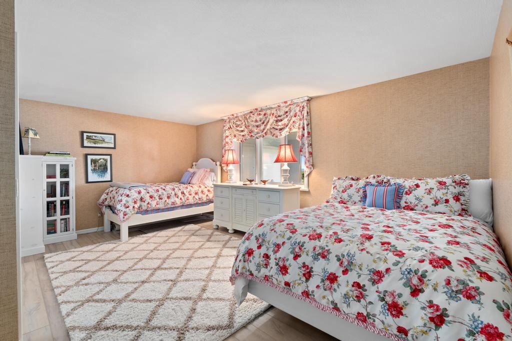 14605 Park Avenue Charlevoix MI 49720