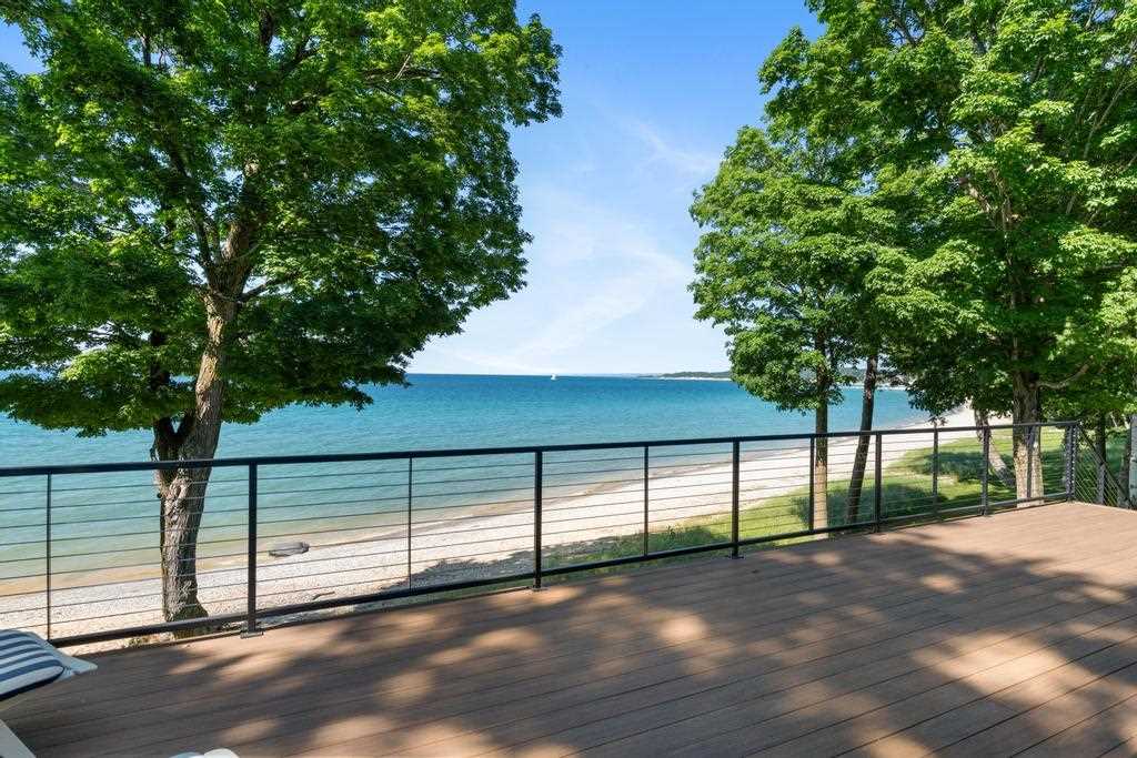 14605 Park Avenue Charlevoix MI 49720