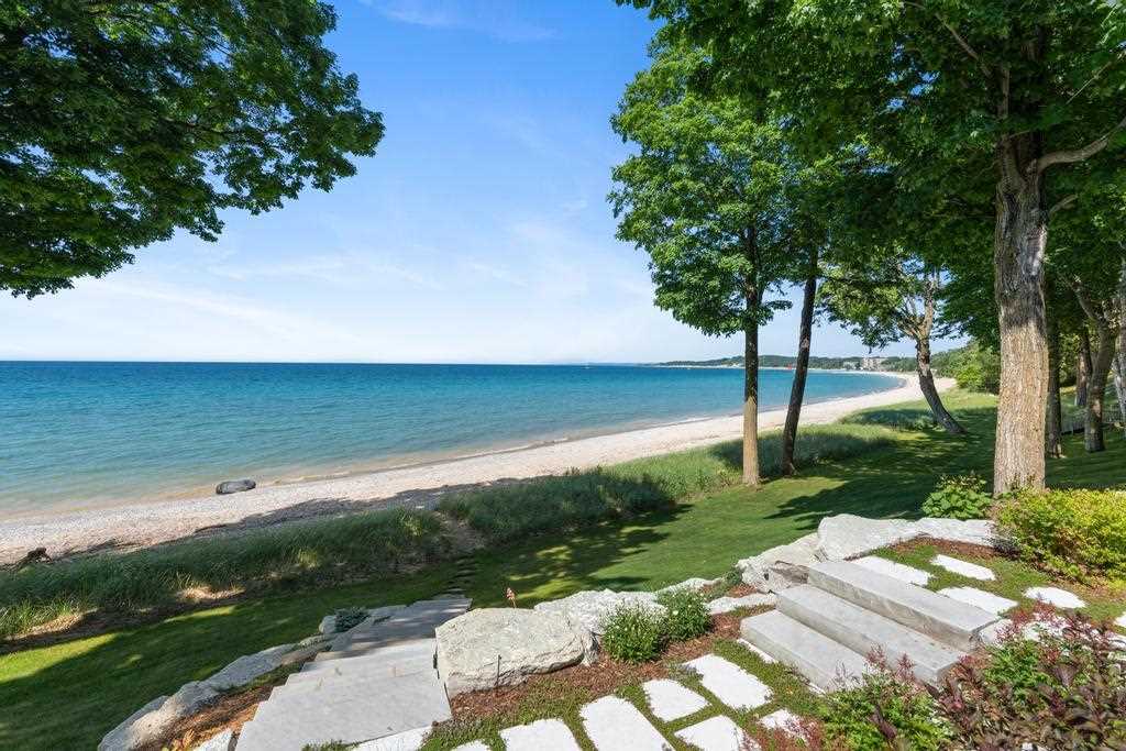14605 Park Avenue Charlevoix MI 49720