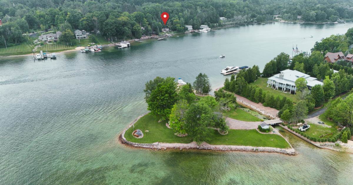 2974 N M-66 Highway Charlevoix MI 49720