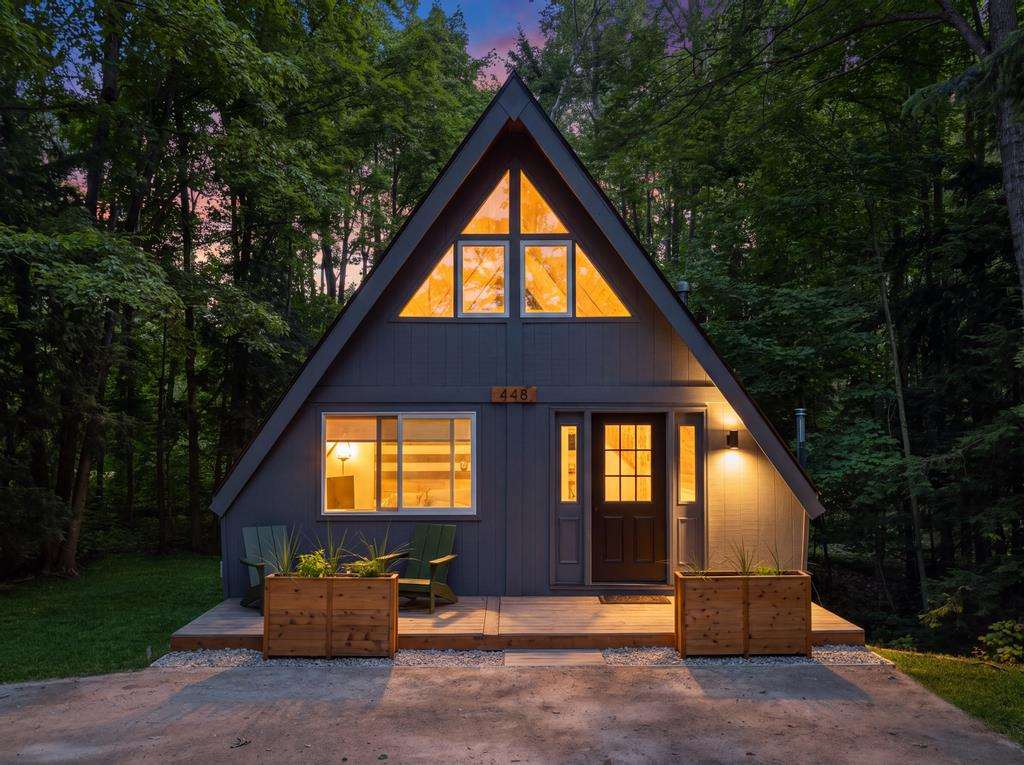 448 Duvernay Lane Harbor Springs MI 49740