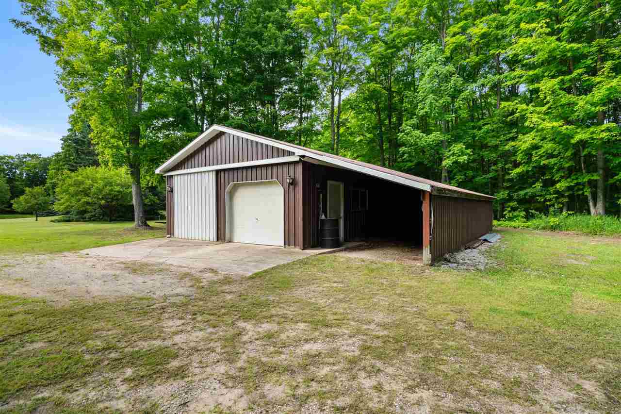 187 W Gill Road Levering MI 49755