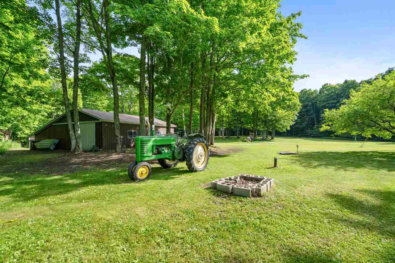 187 W Gill Road Levering MI 49755