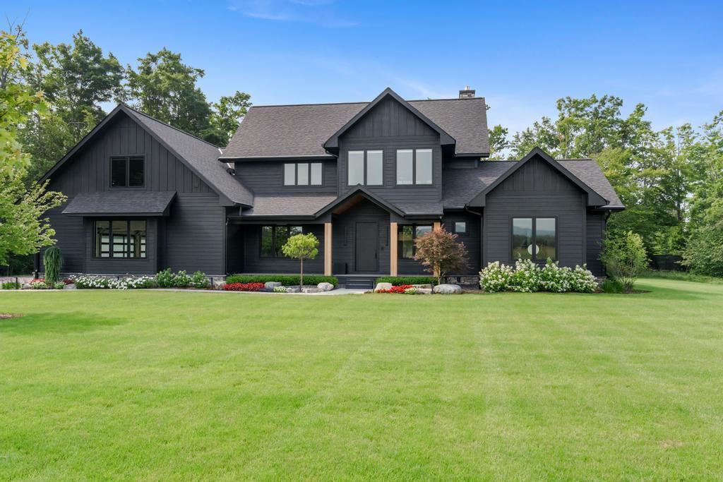7825 Lindy Lane Harbor Springs MI 49740