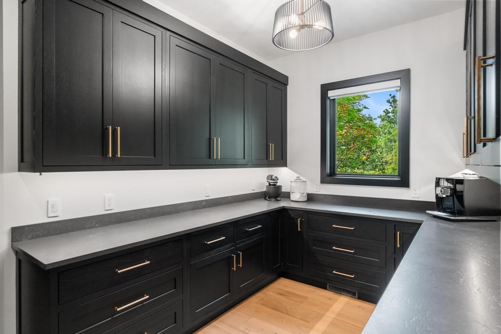 7825 Lindy Lane Harbor Springs MI 49740